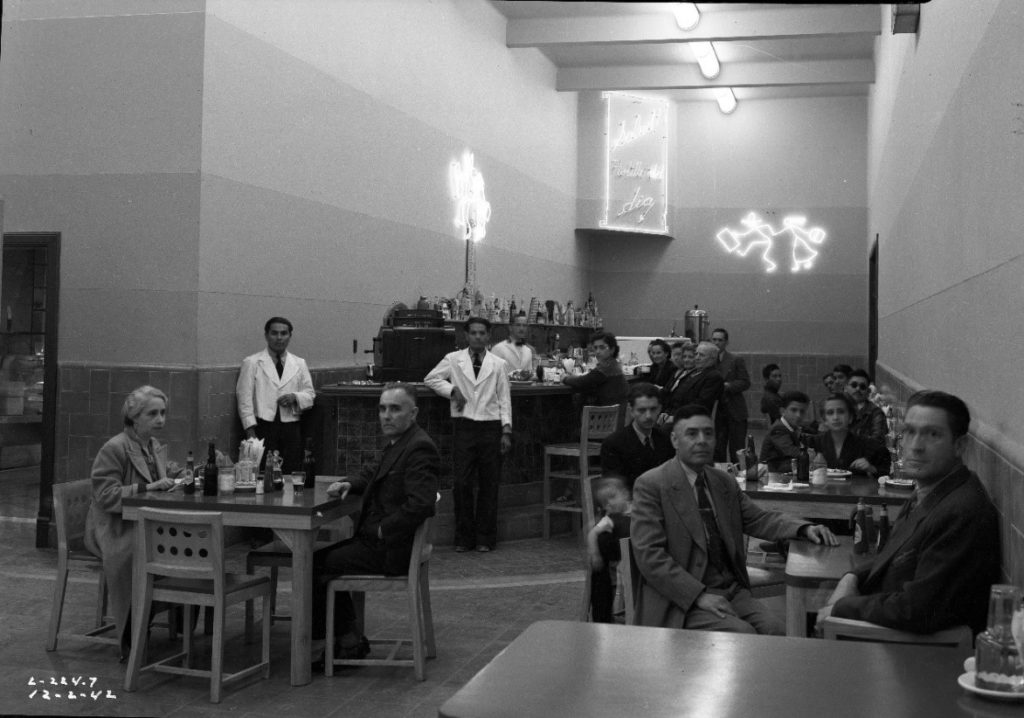 Restaurante de la estación San Luis Potosí, 1942. Fondo FNM, Sección Comisión de Avalúo e Inventarios. Secretaría de Cultura, CNPPCF, CEDIF.