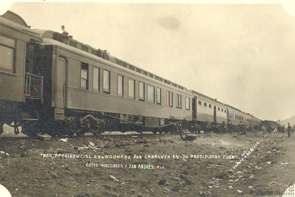 Tren presidencial abandonado por Carranza, Aljibes, Puebla. Mayo de 1920. Colección Zárate y Arriola. CEDIF, CNPPCF, Secretaría de Cultura.