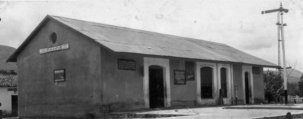 Estación Pijijiapan, 1930. Fondo FNM, Sección Comisión de Avalúo e Inventarios. CEDIF, CNPPCF, Secretaría de Cultura.